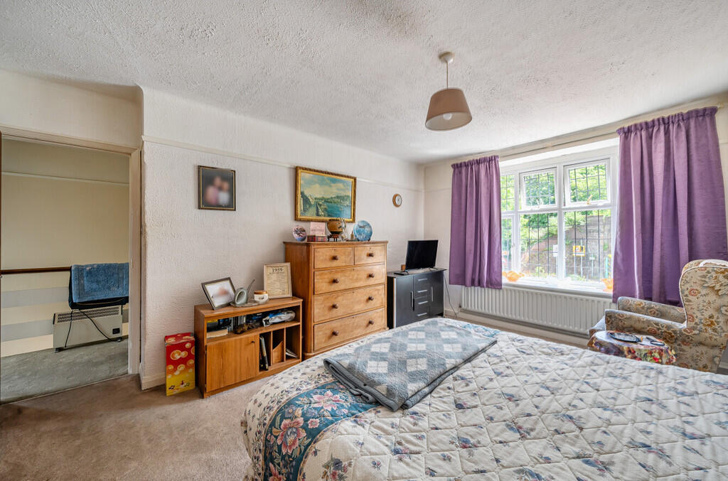 1296212-18-683700...