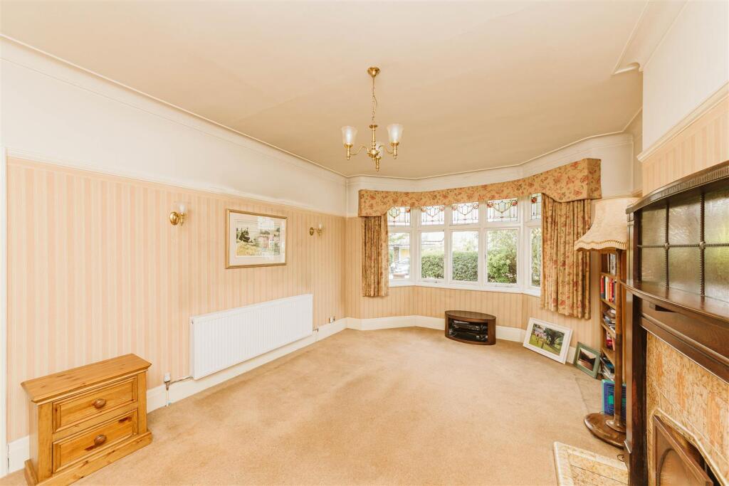 Holmes Grove (31).jpg