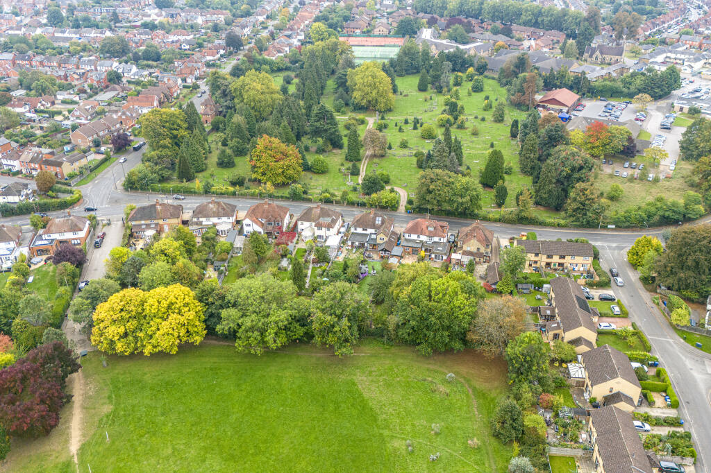 145 Courthouse Road, SL6 6HY Drone-4