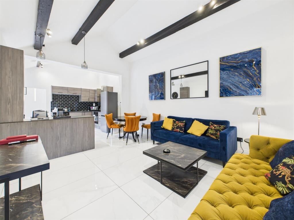 Open Plan/Lounge/Kitchen