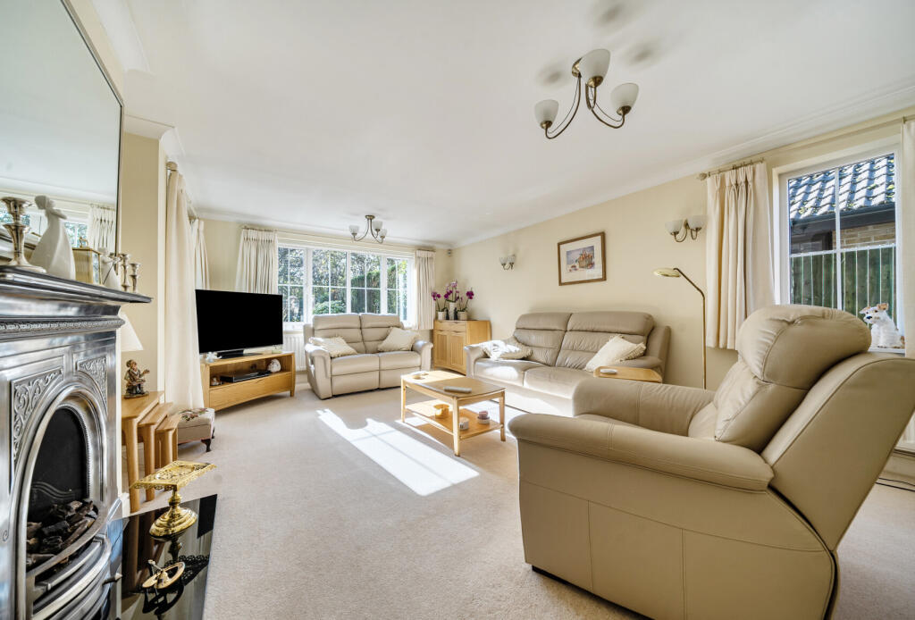 1371251-4-68f8c90...