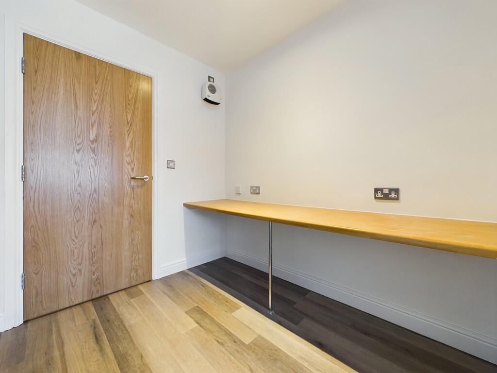 CAM04273G0-PR0089...