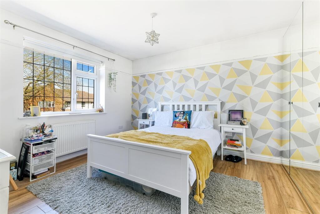 YEWLANDS CLOSE (2).jpg