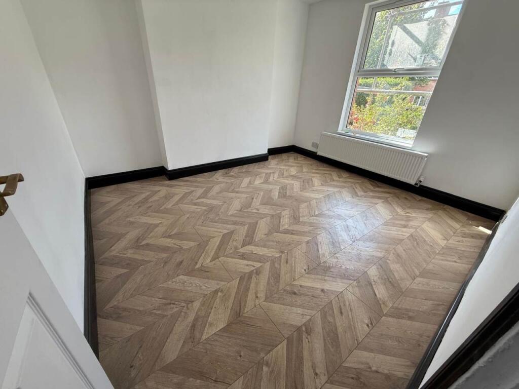 FRONT RECEPTION ROOM