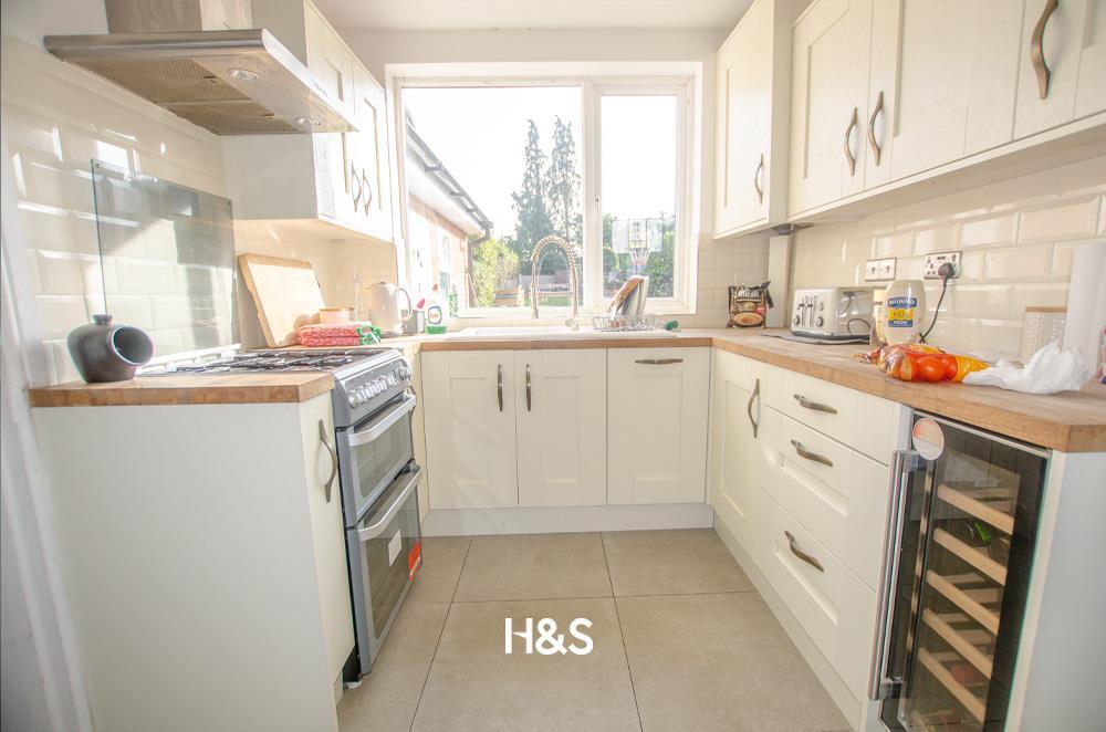 100 cropthorne road - kitchen.jpg