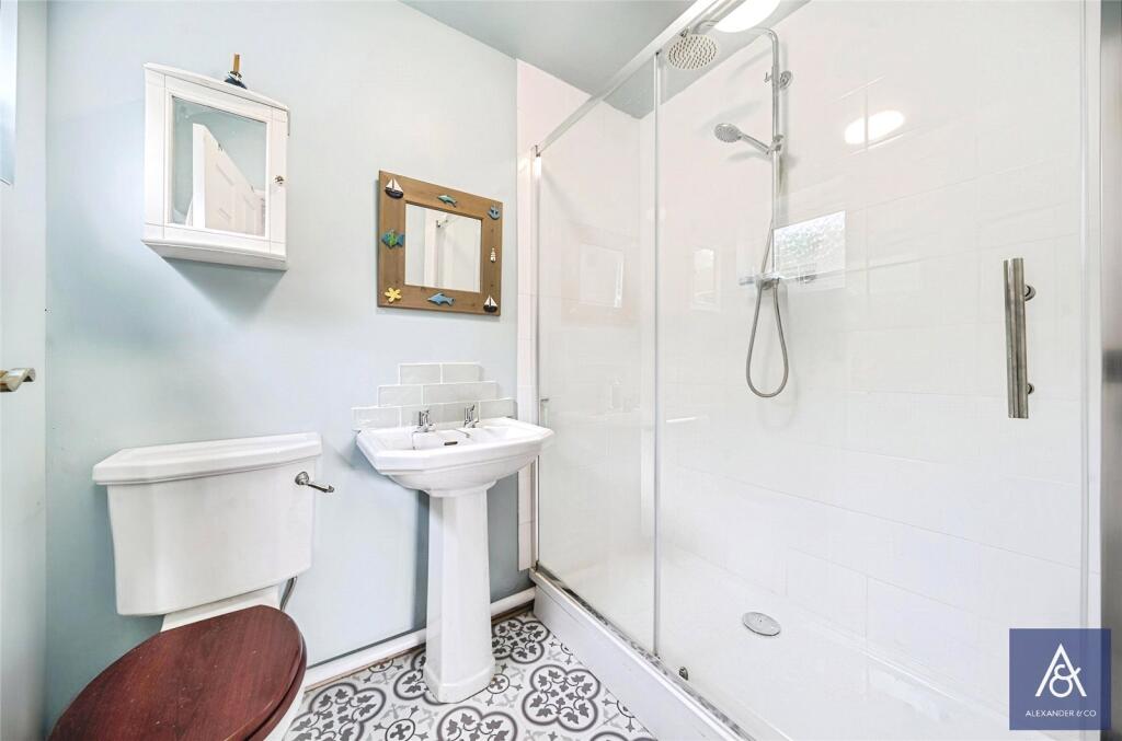 En-Suite Shower
