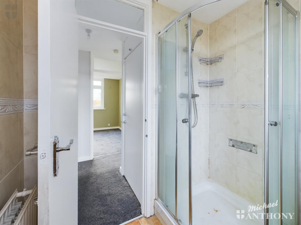 CAM03852G0-PR0142-STILL017