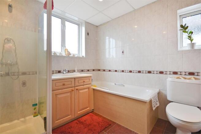 Bathroom3.jpg