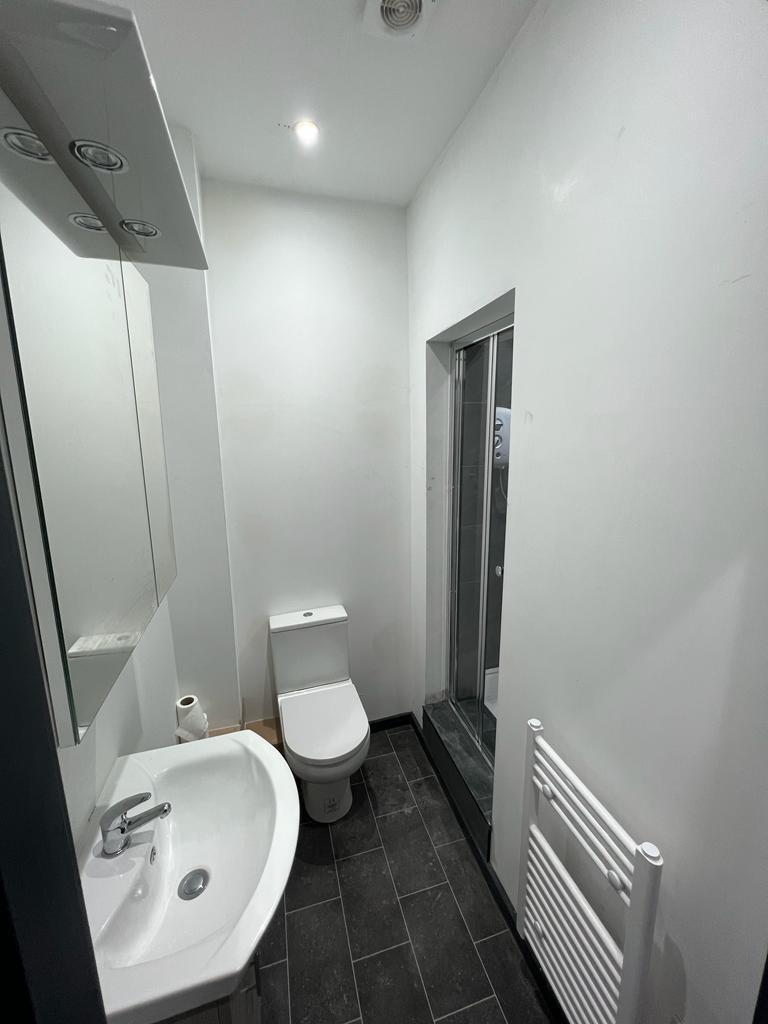 Shower room.jpg