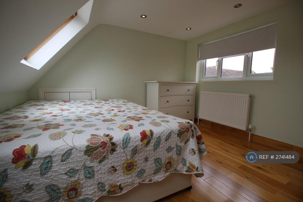 Bedroom In Loft 2