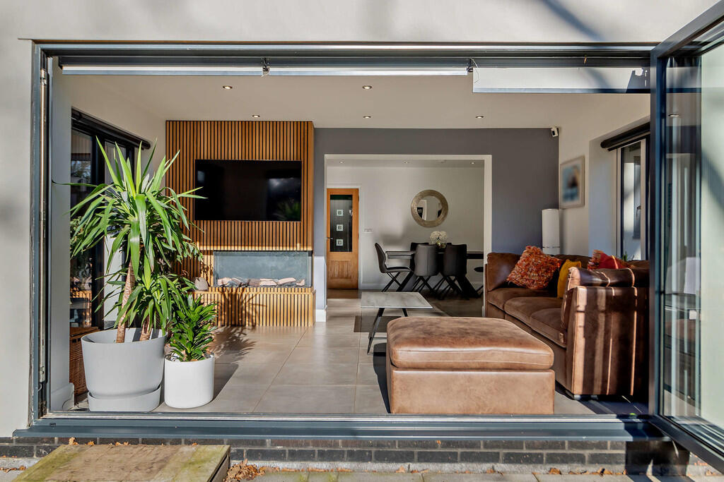 8634681-exterior1...