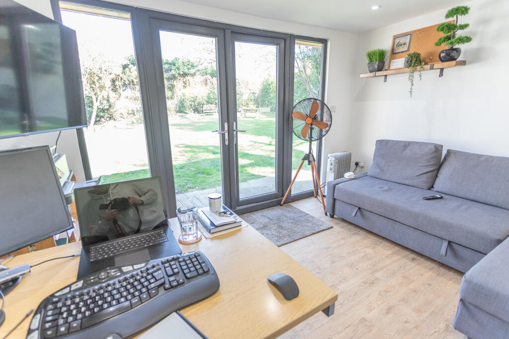 Detached Home Office