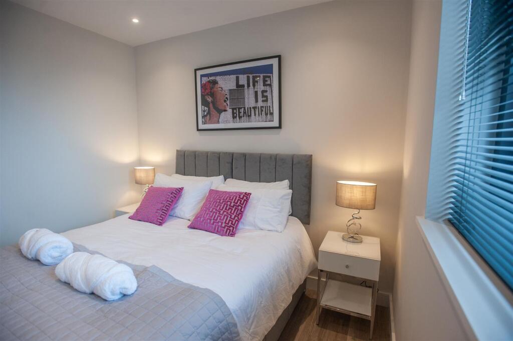 bedroom 22.jpeg