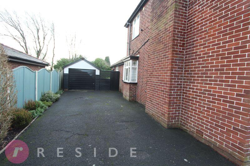 Driveway/Garage