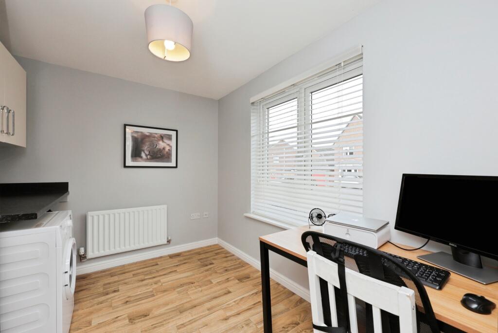 Utility Room / Study