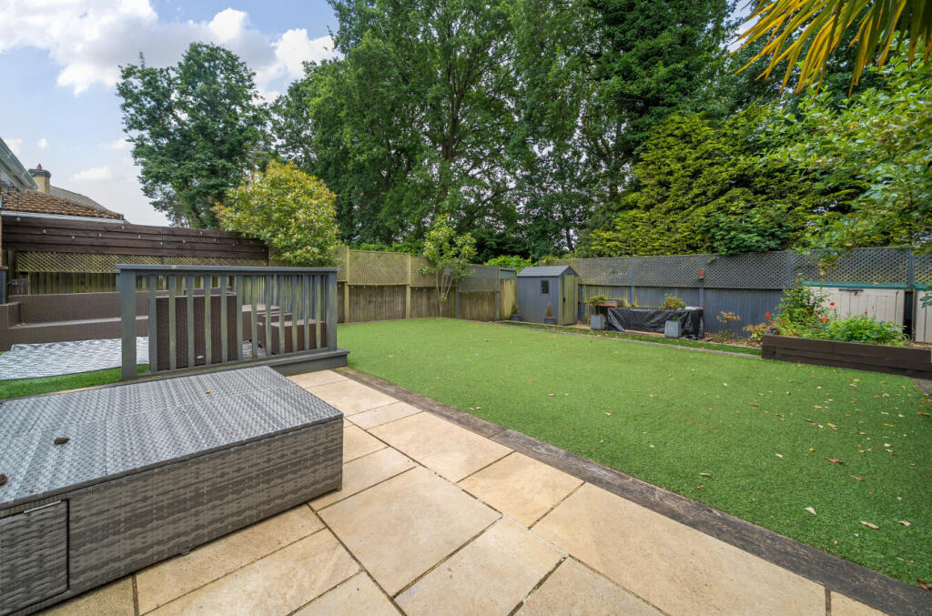 1305600-18-684955...