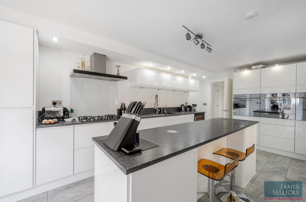 Breakfast kitchen
