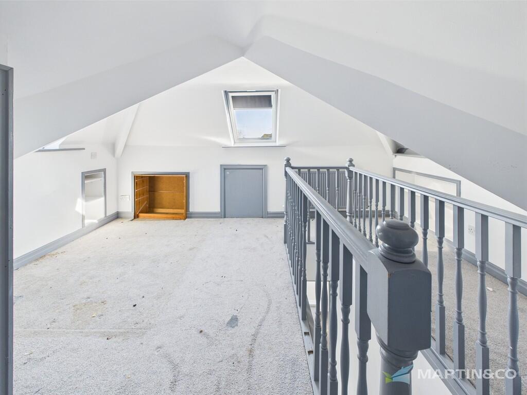 CAM02318G0-PR0444...