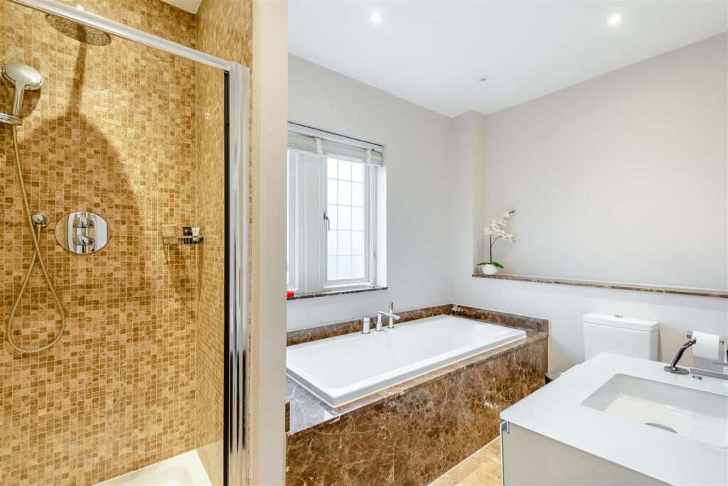 8538054-interior17.jpg