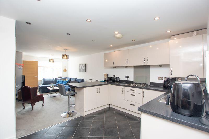 Lounge/Kitchen