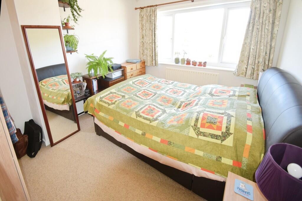 4cde7ae6-Bedroom ...