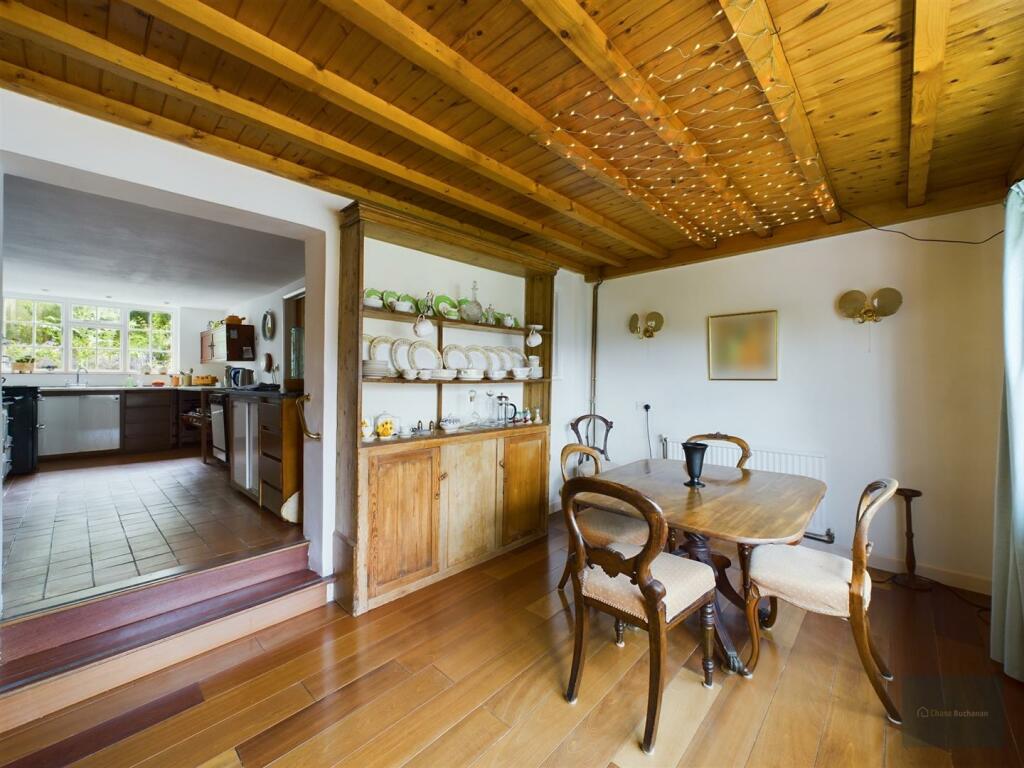 CAM02563G0-PR0081-ST