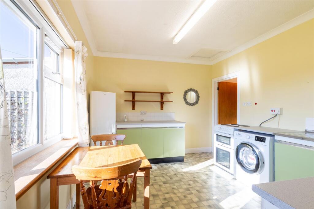 9 Saucher Village Kinrossie-23.jpg