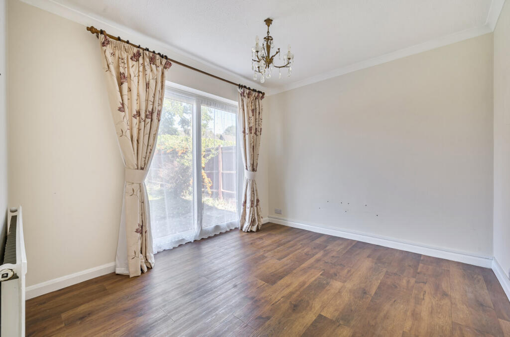 1360225-12-68dbaa...