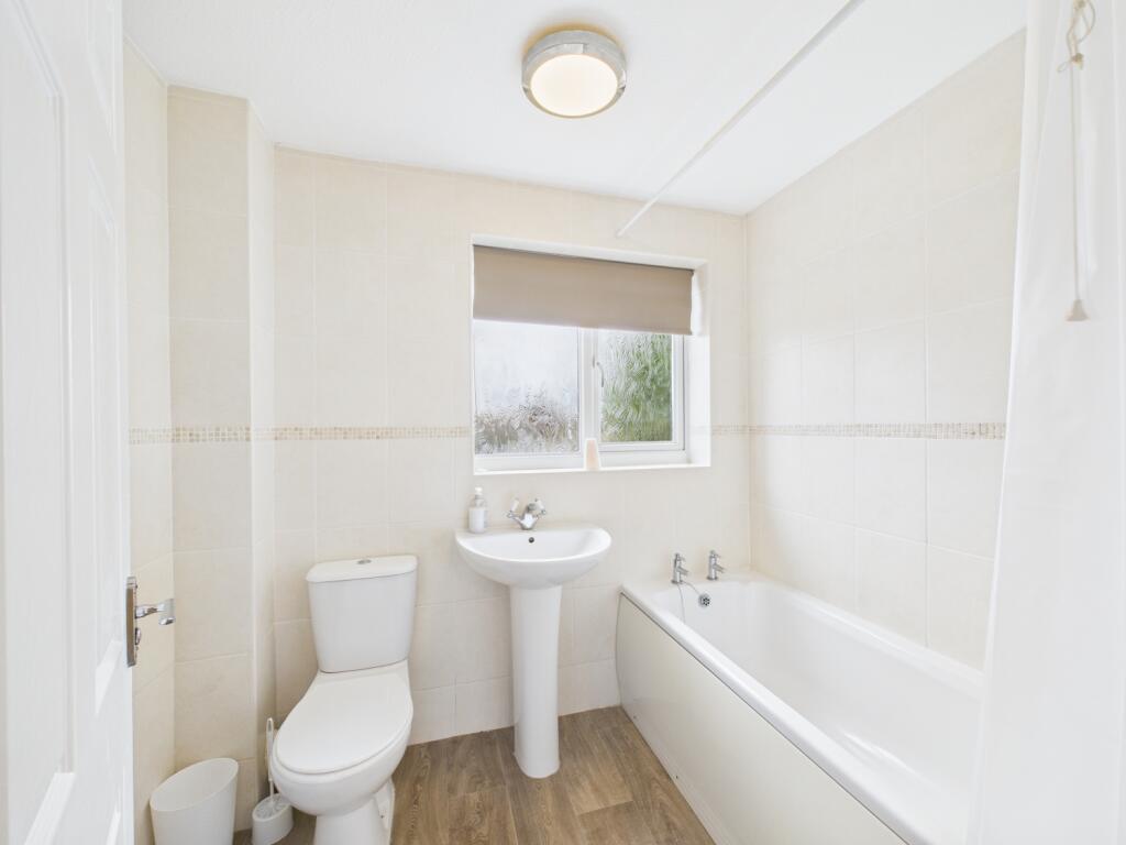 CAM02023G0-PR0174-STILL005