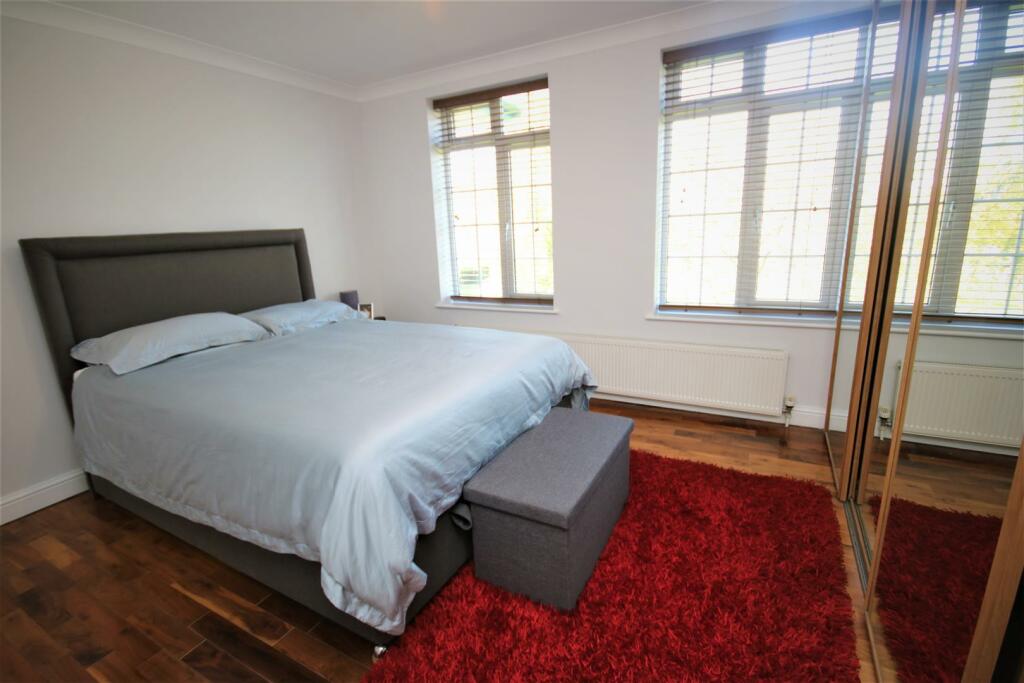 BEDROOM 1: PIC. 2