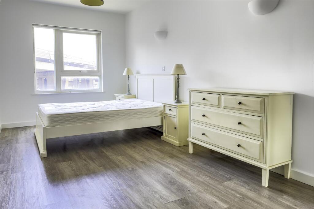 10 To Let 1 Bedroom Flat Croyron www.islingtonprop