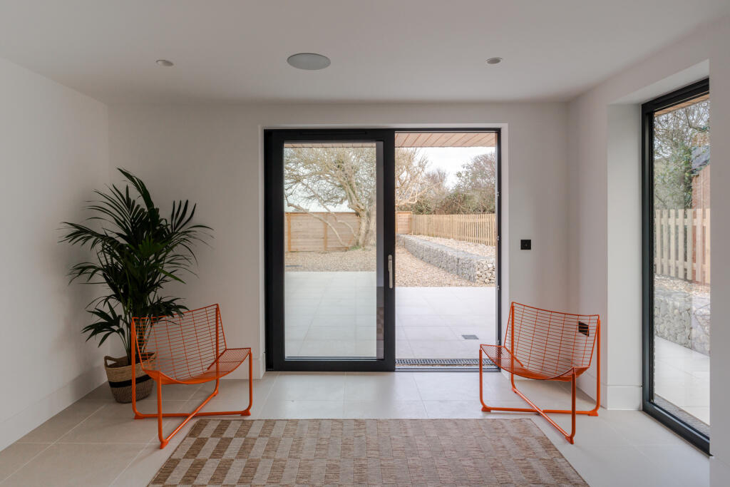 245800 - Beach End-78.jpg