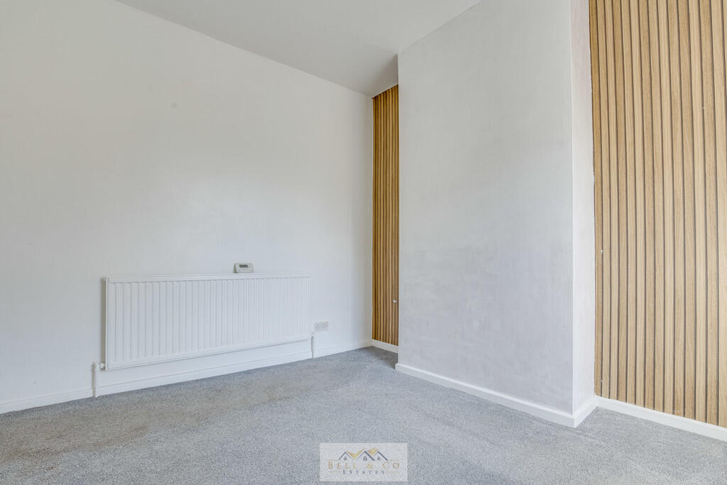Bedroom 2.3