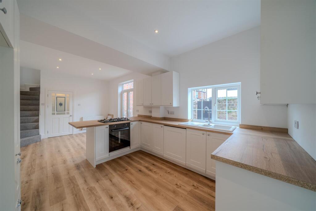 Kitchen alternative shot