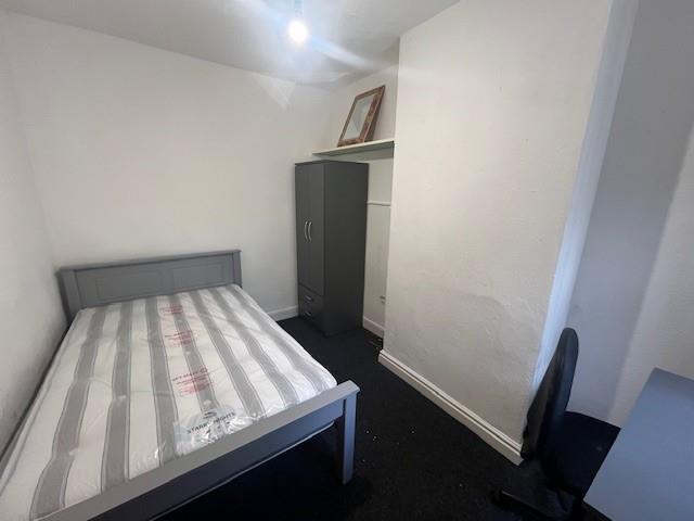 Bed3.jpg