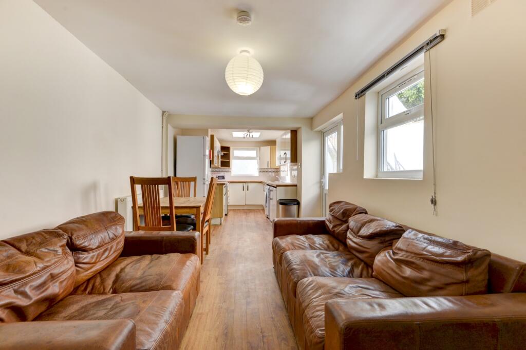 27 Hollingbury Road Lounge Area