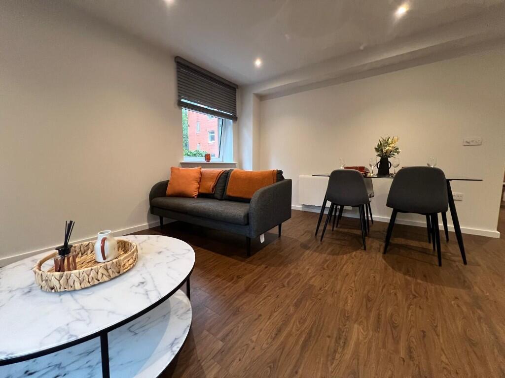 001 Park House 8Victoria Road, Leeds, West Yorkshire, LS6