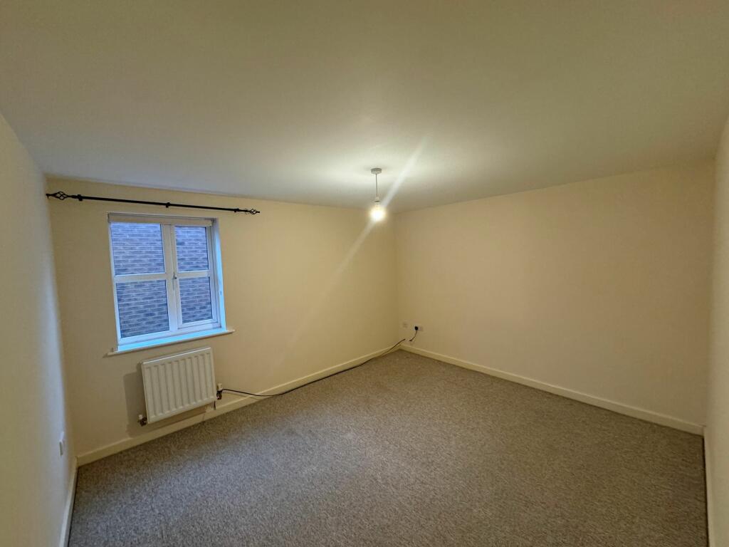 Large double bedroom