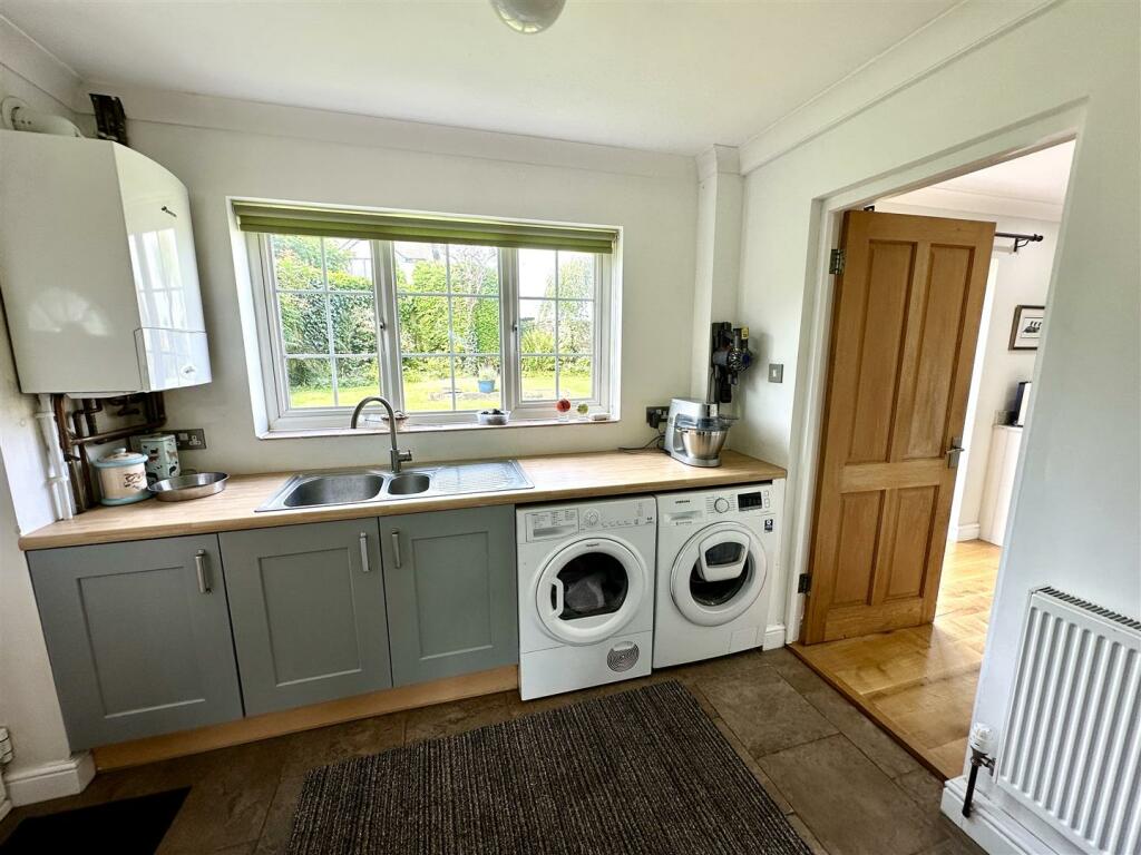 UTILITY ROOM
