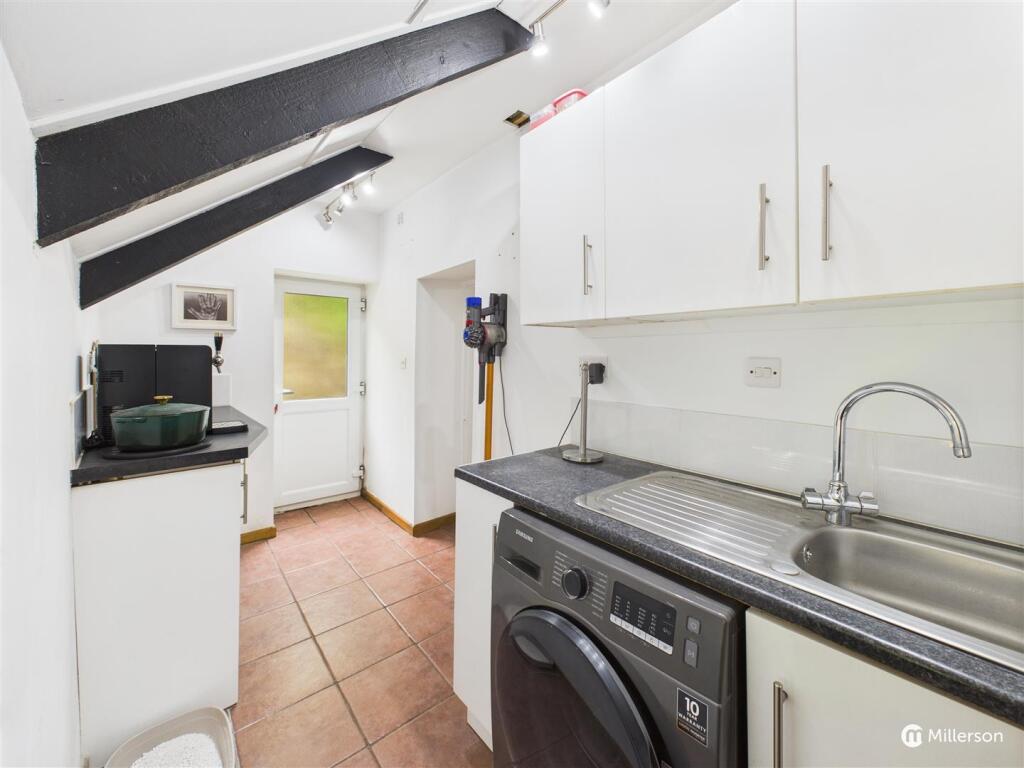 Utility Room.jpg