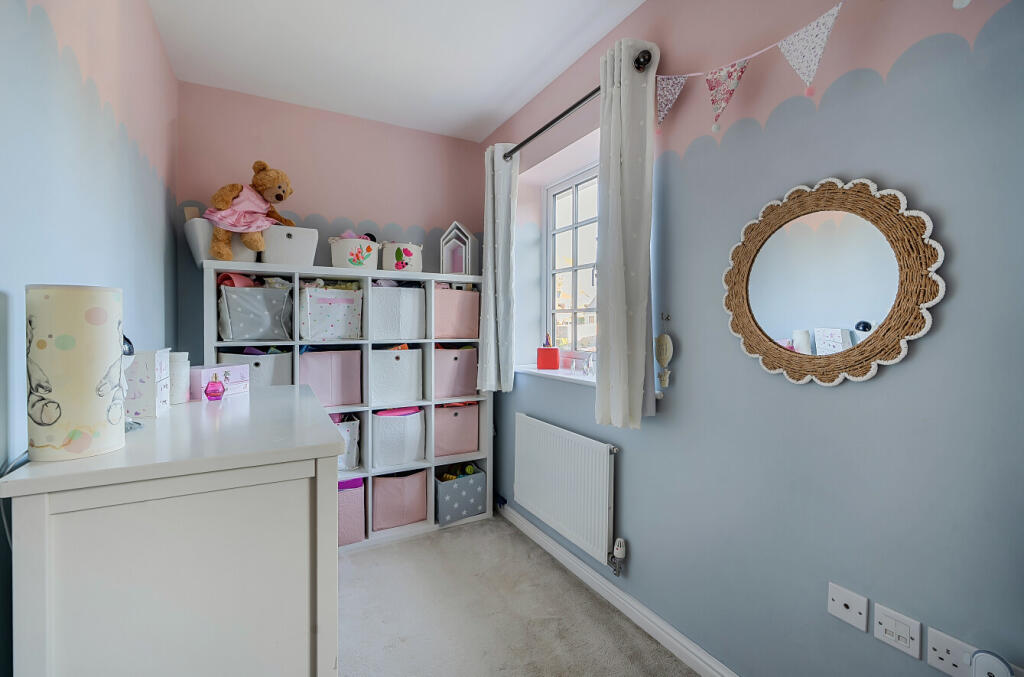 1382261-3-692081e...