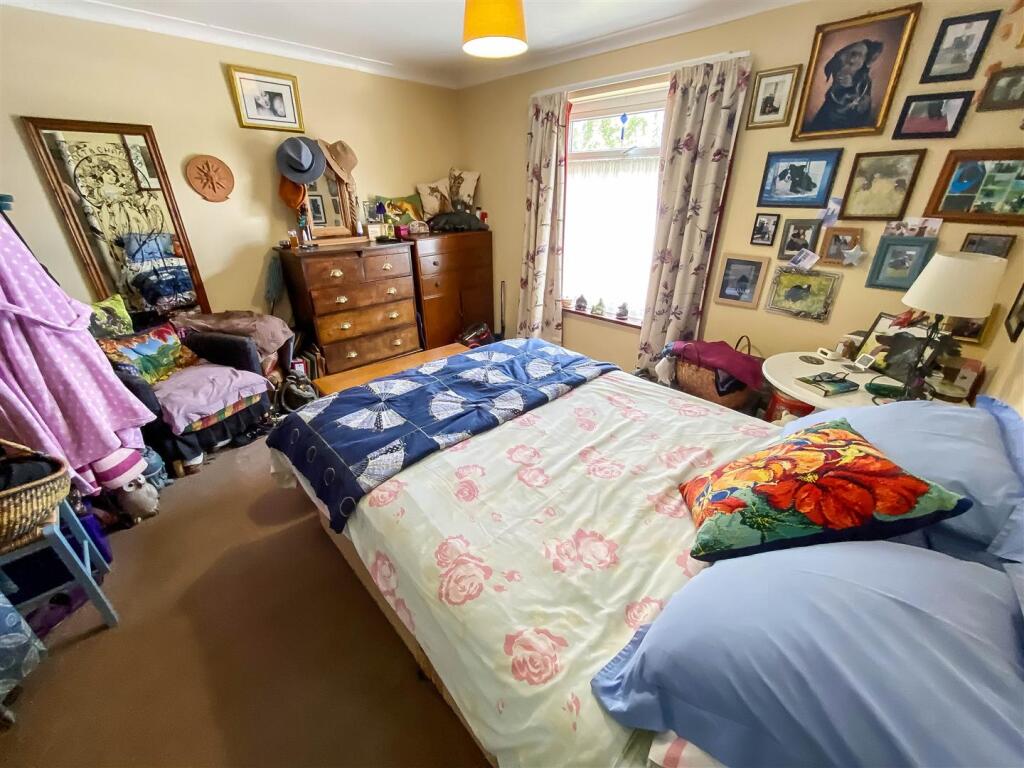 Bedroom One.jpg