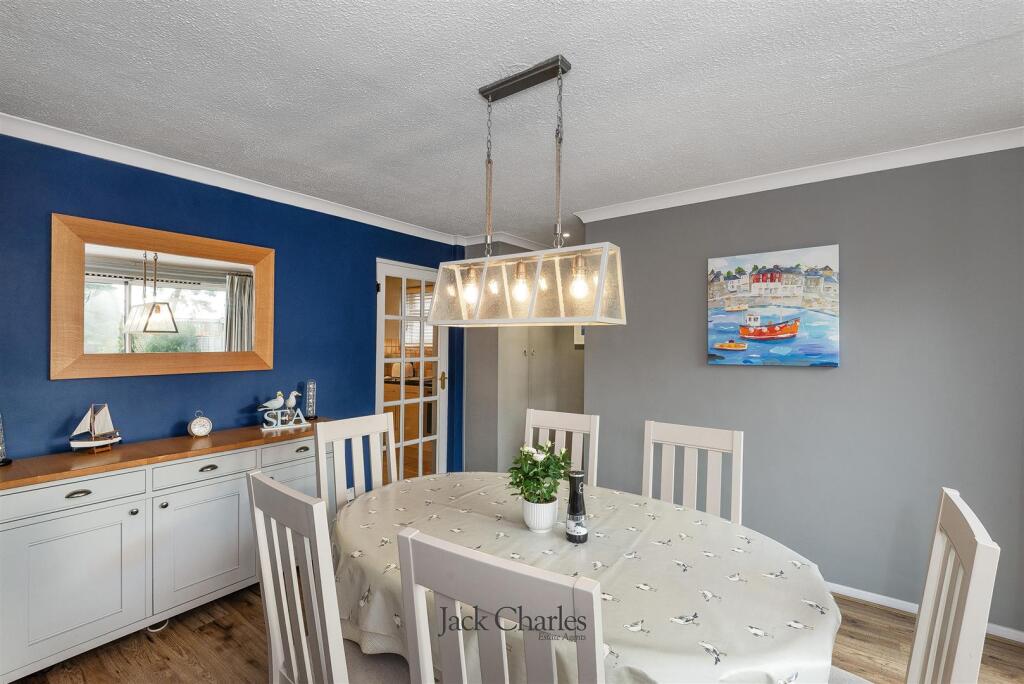 36 Framley Rd, TN10 4HS 008.jpg