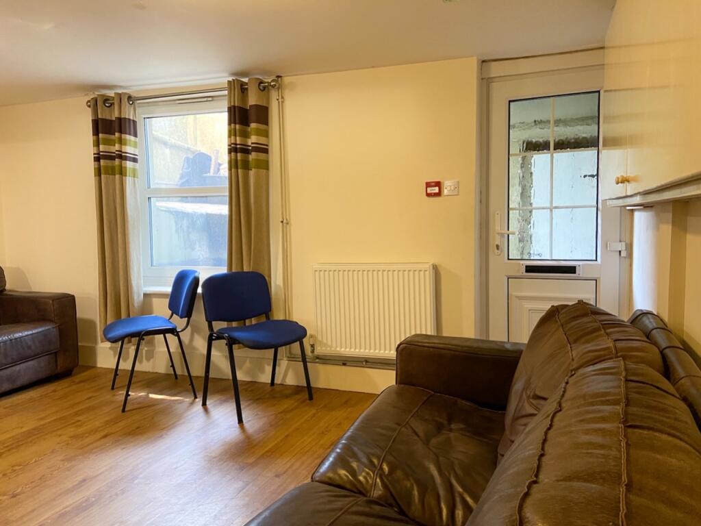 3 Elm Grove Lounge