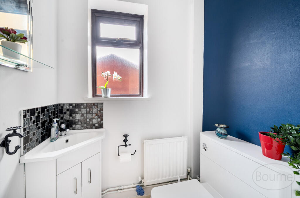 acffb808-5f8a-490...