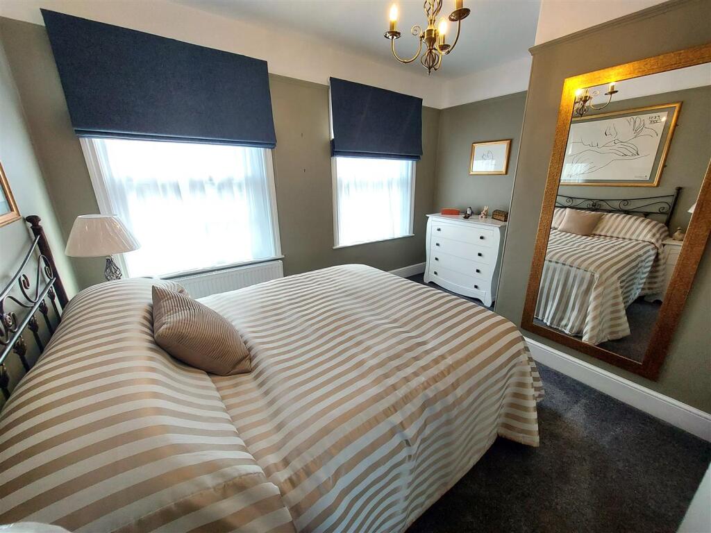 bed 3.jpg