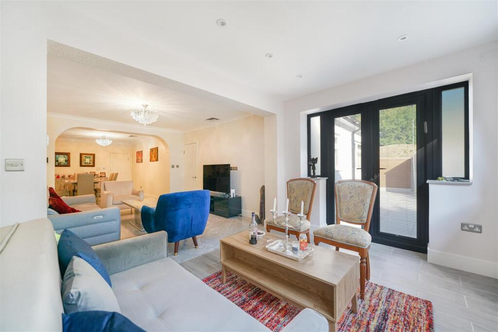 15 Morley Crescent - yPdnSl4nSOAUCBQrY7pJ.jpg