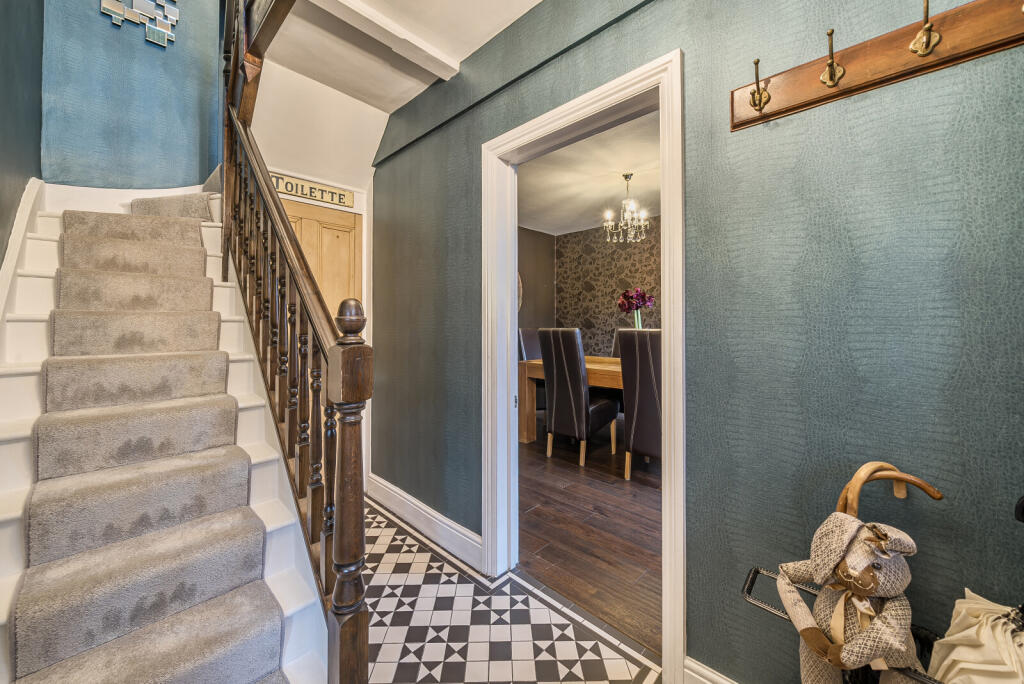 1360767-12-68d6bf...