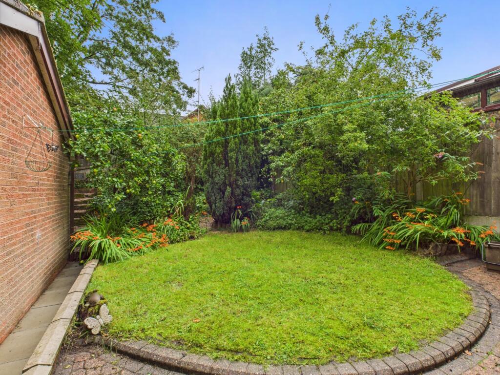 CAM03729G0-PR0110-STILL009