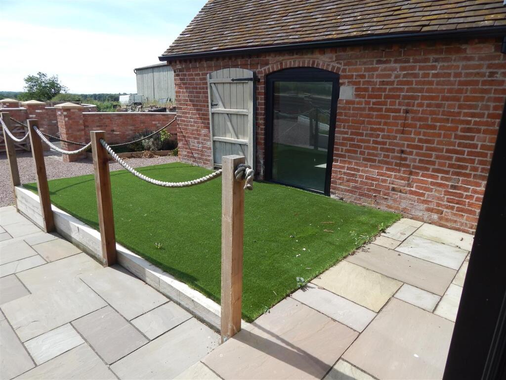 Front landscaped garden